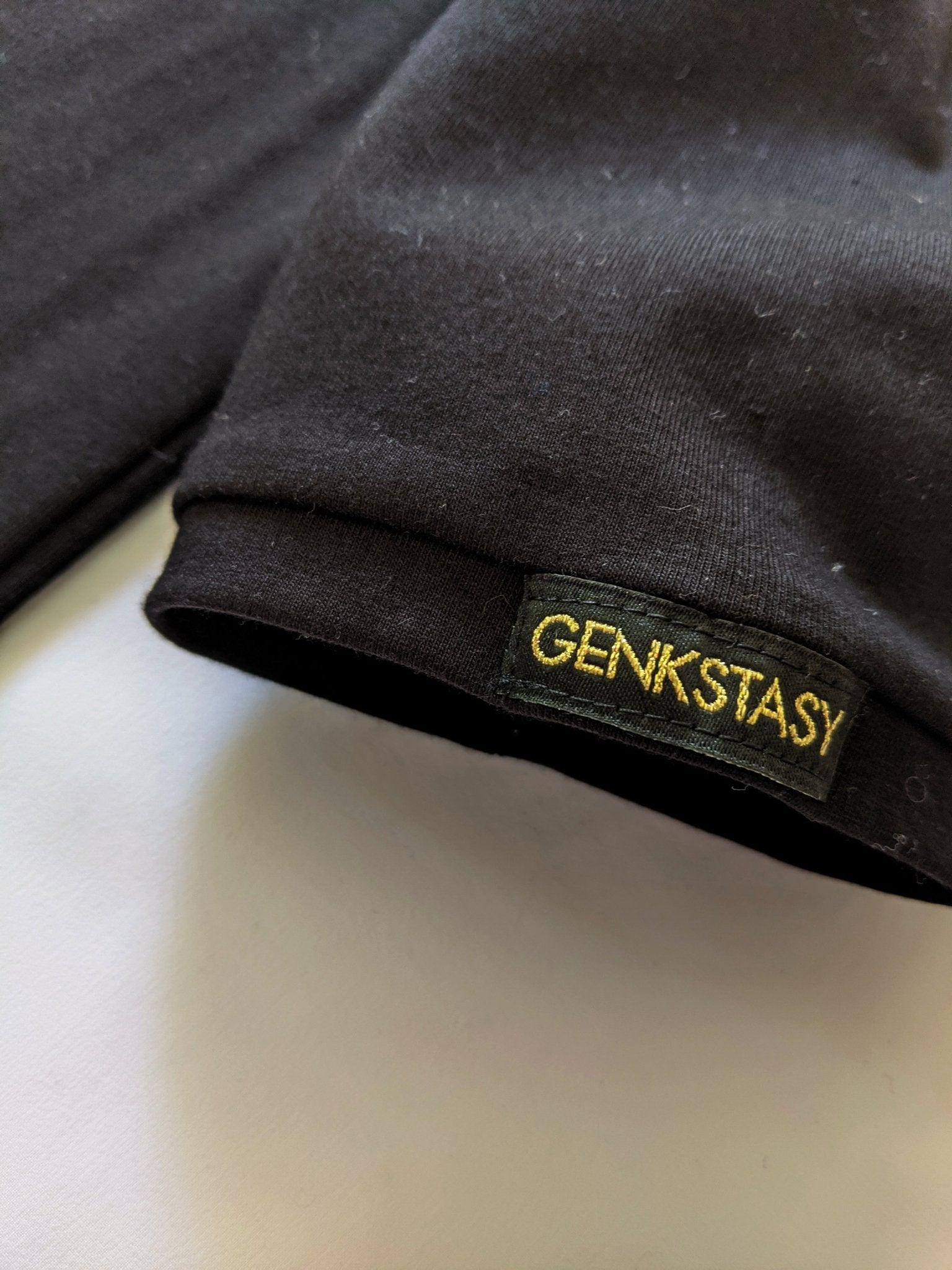 1/2 SLEEVE SKIVVY - 200gsm BLACK ORGANIC COTTON SKIVVY - Genkstasy - stride