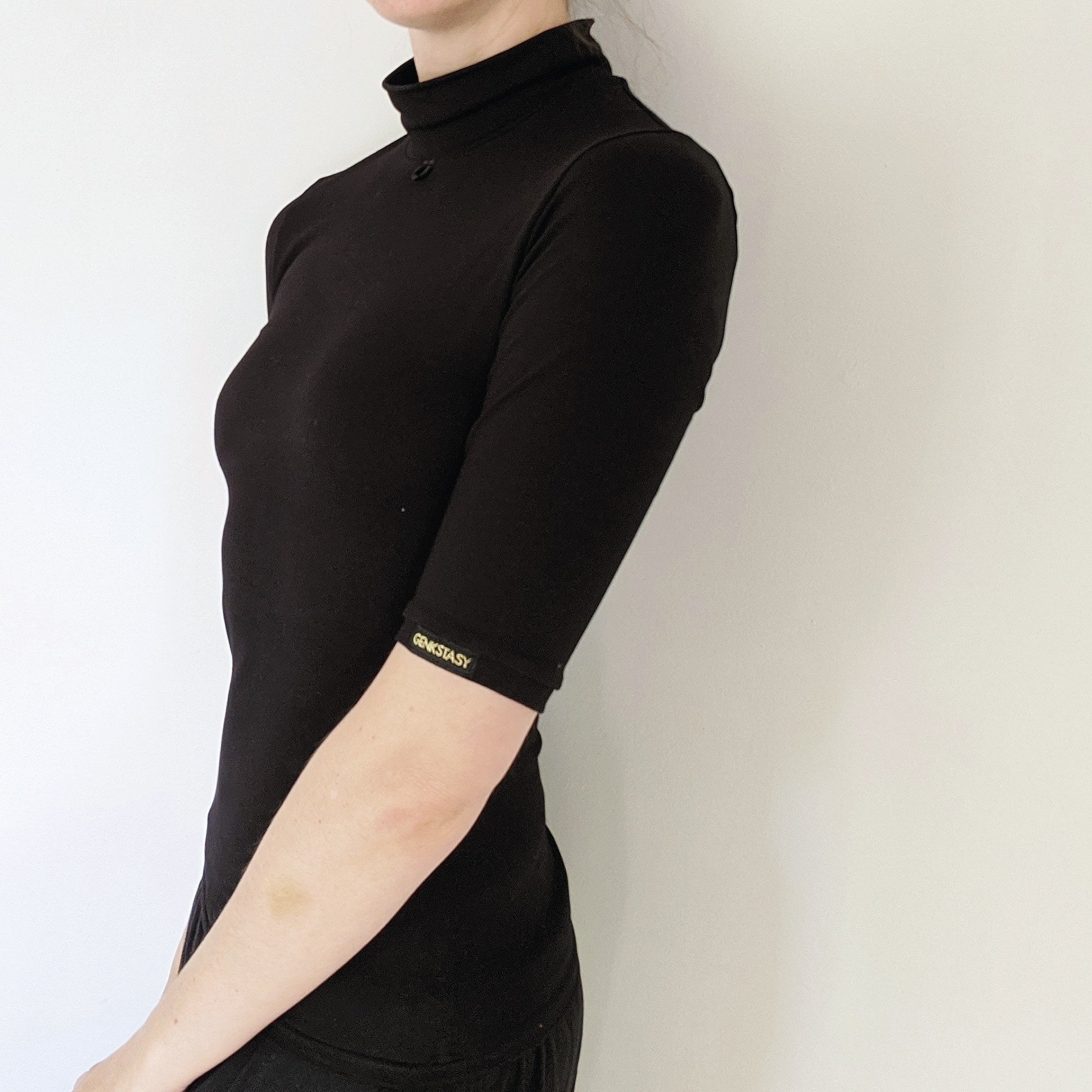 1/2 SLEEVE SKIVVY - 200gsm BLACK ORGANIC COTTON SKIVVY - Genkstasy - stride