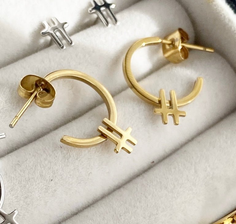 Baseline Gold Hoop Earrings - EVER Jewellery - stride