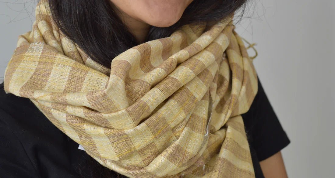 Beige Eri silk scarf - Bethikal - stride