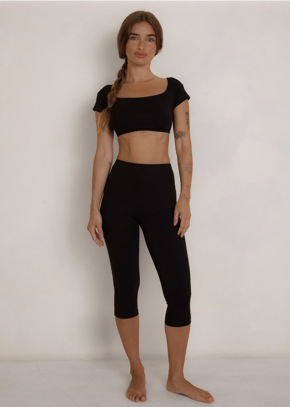 Capri Legging - Black - Pinky & Kamal - stride