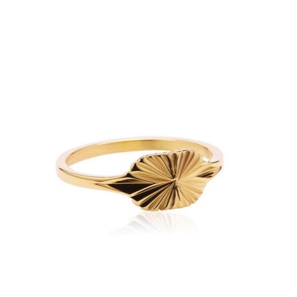 Crossroad Signet Ring - EVER Jewellery - stride