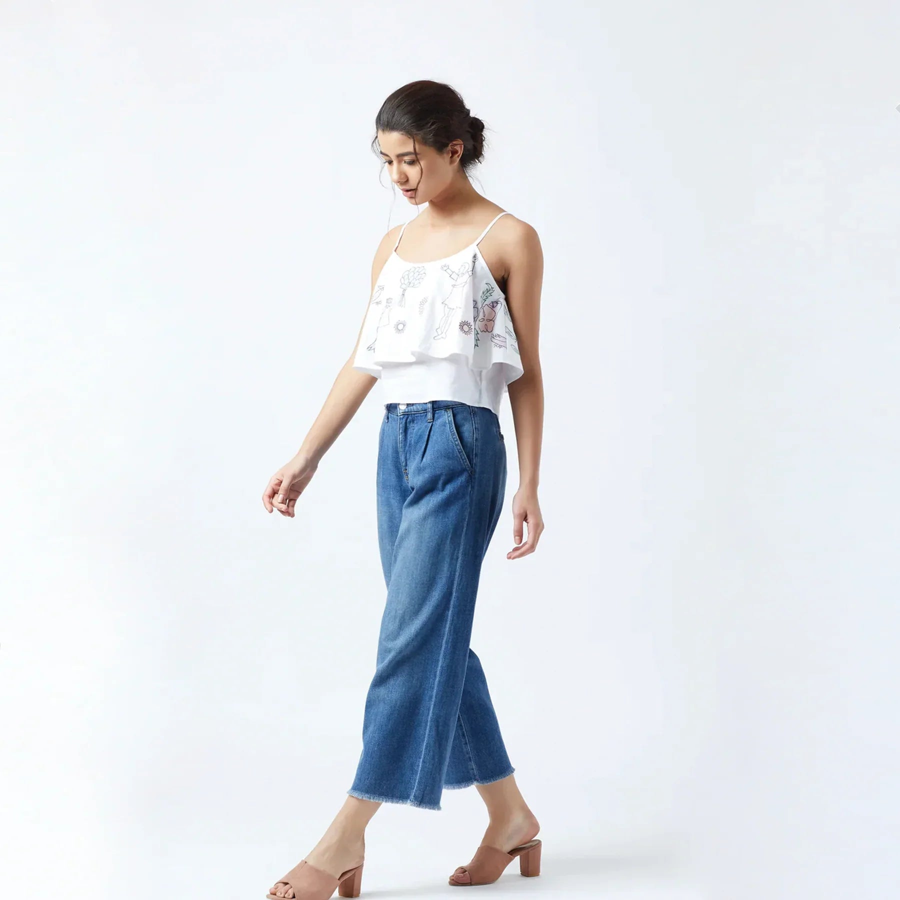 EMBROIDERED WHITE TOP - Bethikal - stride