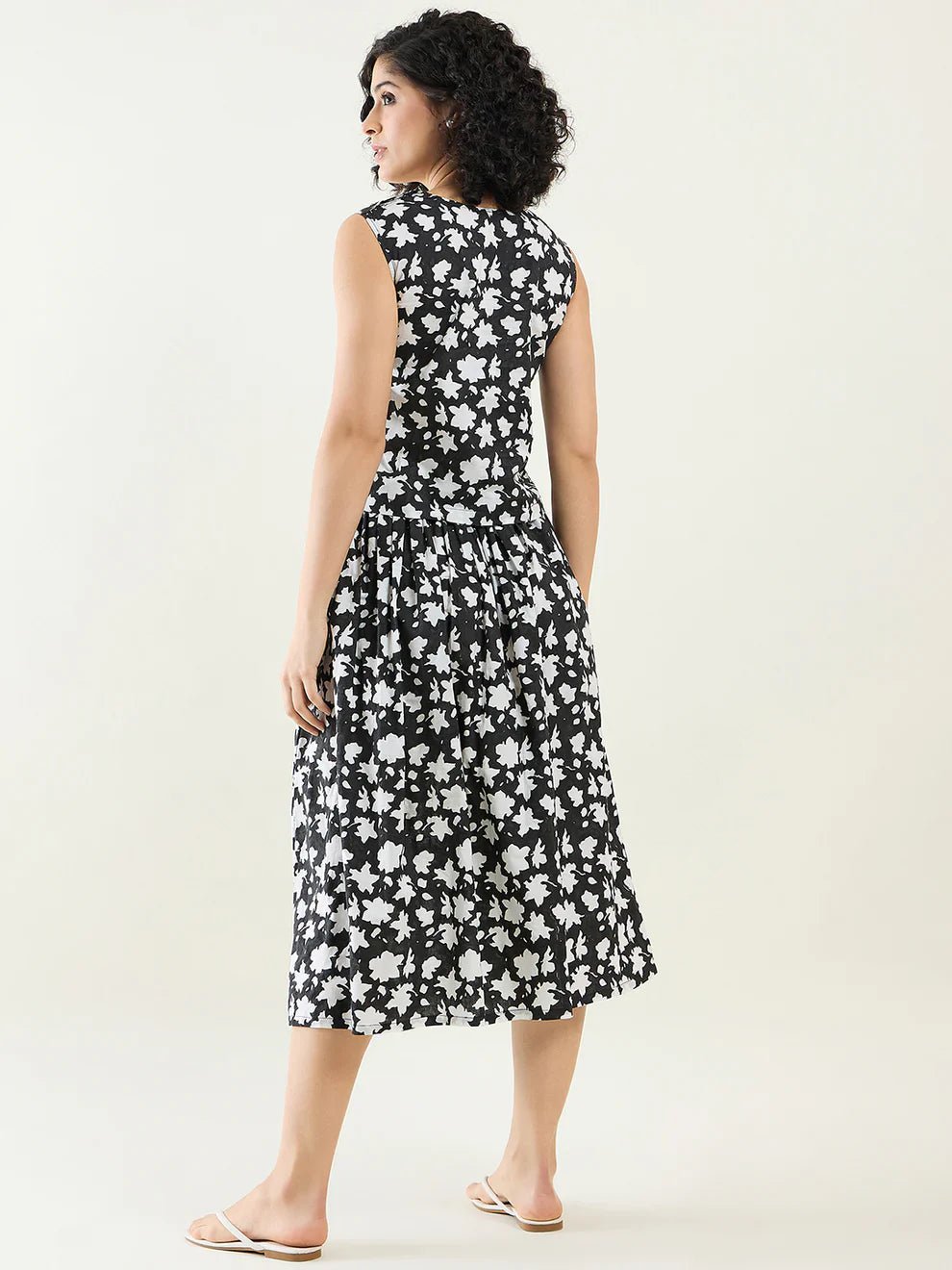 Floral Printed Top and Full Skirt Coord Set for Women | Monochrome - Bethikal - stride