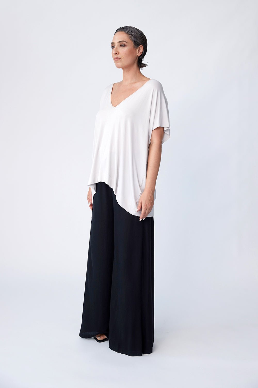 Luxe Bamboo Poncho Top - Bone/Gold - Tluxe - stride