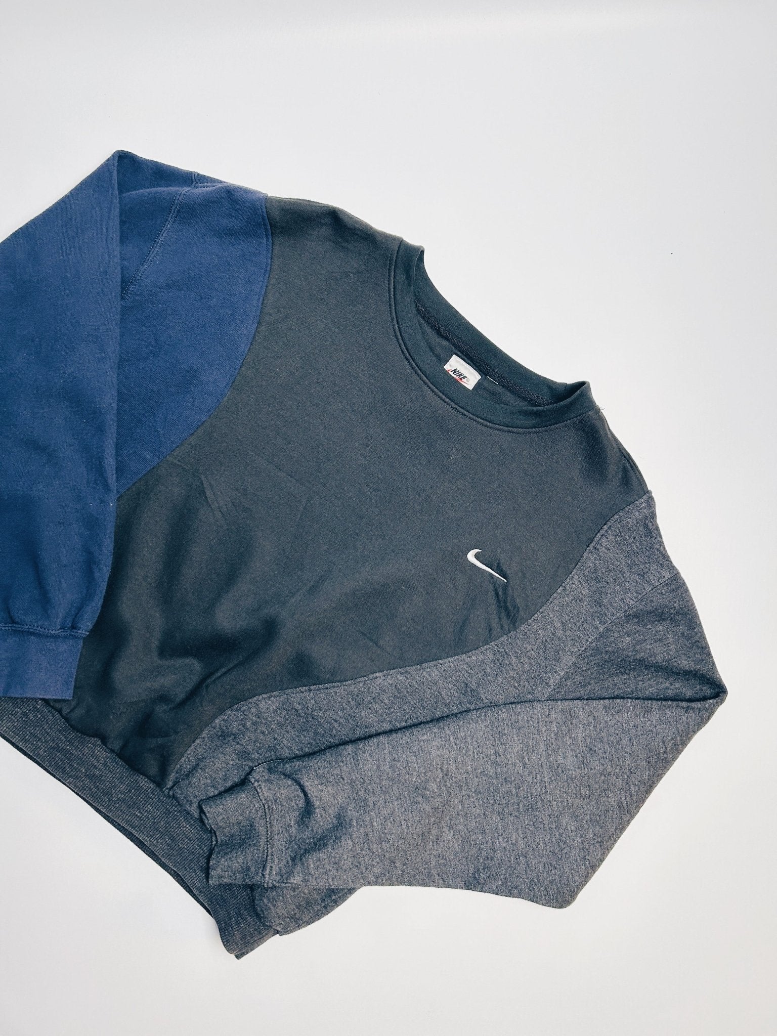 Reworked Nike Sweatshirt #35 (S) - Unwanted FC - stride