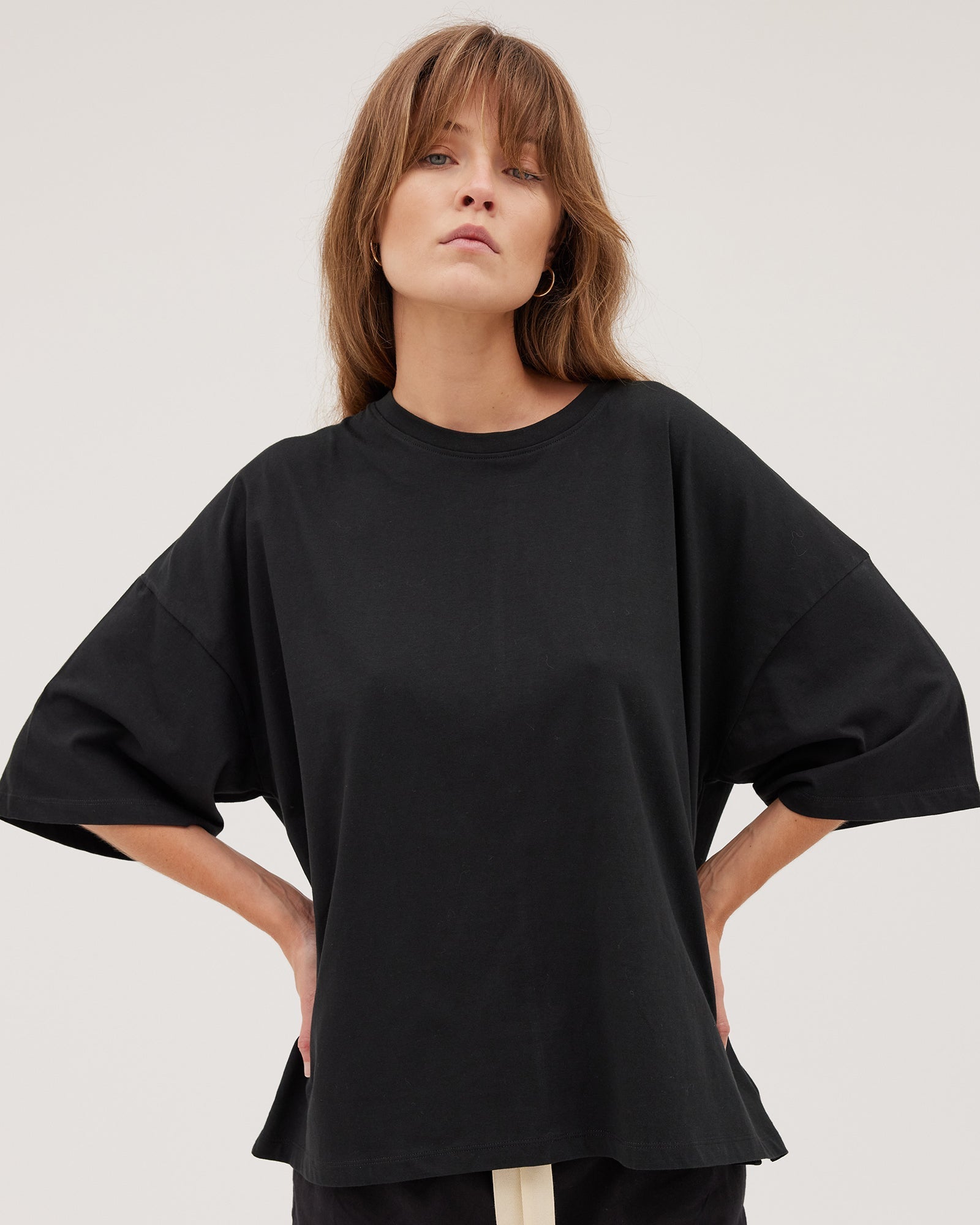 The Boyfriend Tee | Vintage Black - Cloth & Co - stride