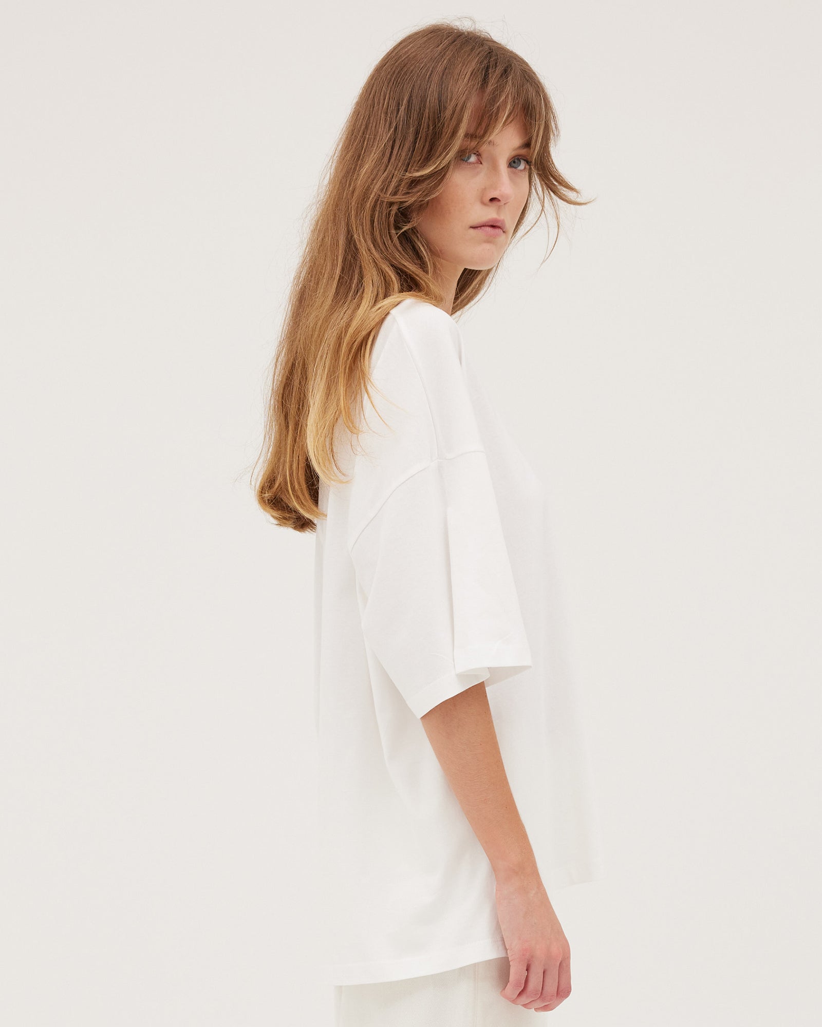 The Boyfriend Tee | White - Cloth & Co - stride