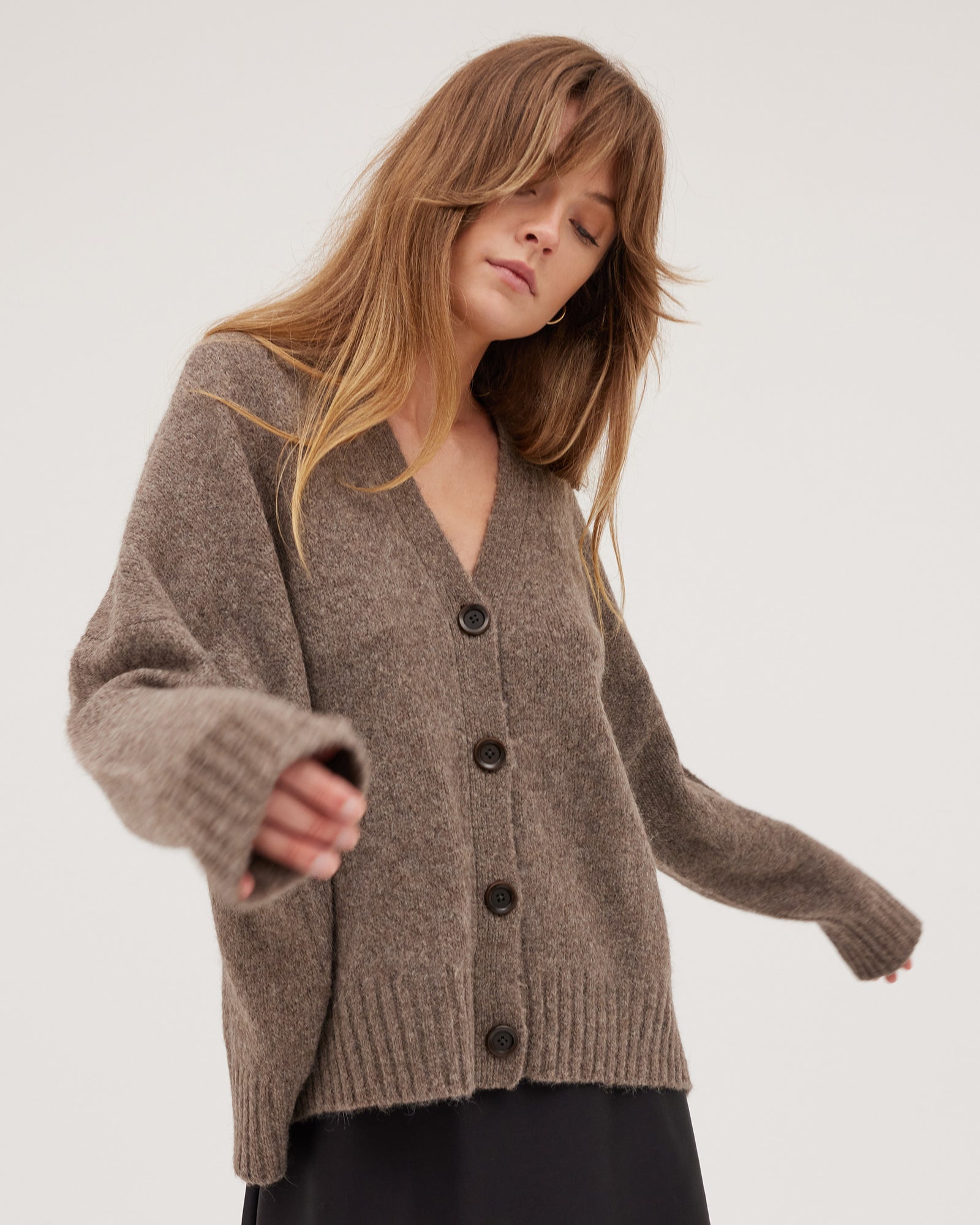 The Cardigan | Inca - Cloth & Co - stride