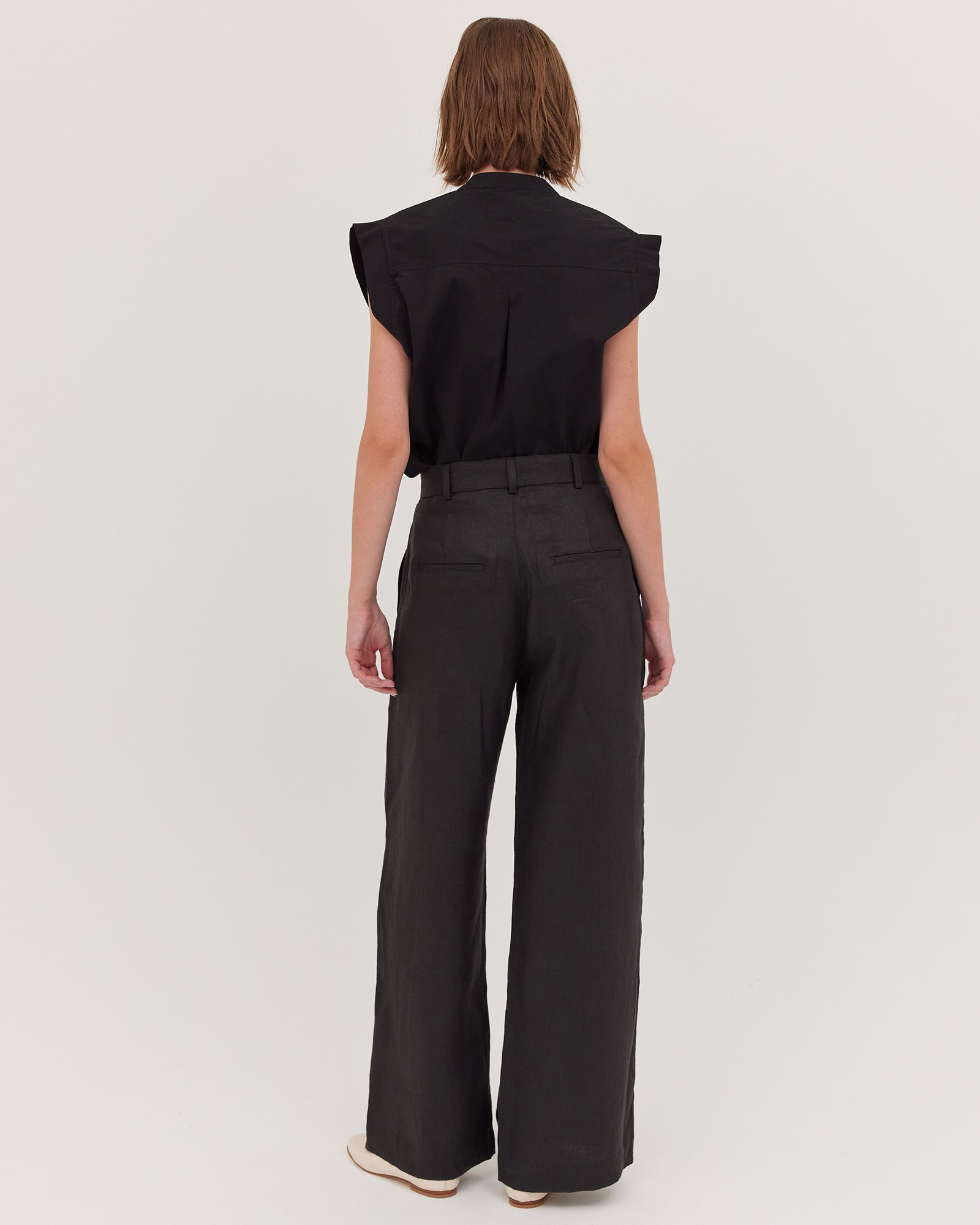 The Flat Fronted Tailored Pant | Black - Cloth & Co - stride