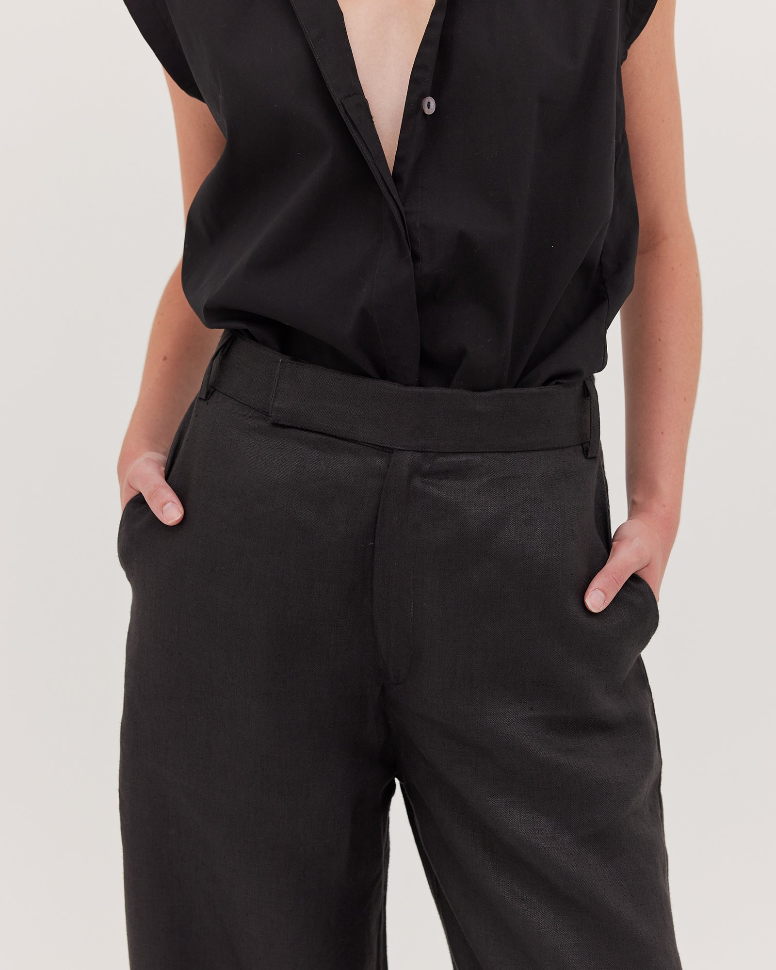 The Flat Fronted Tailored Pant | Black - Cloth & Co - stride