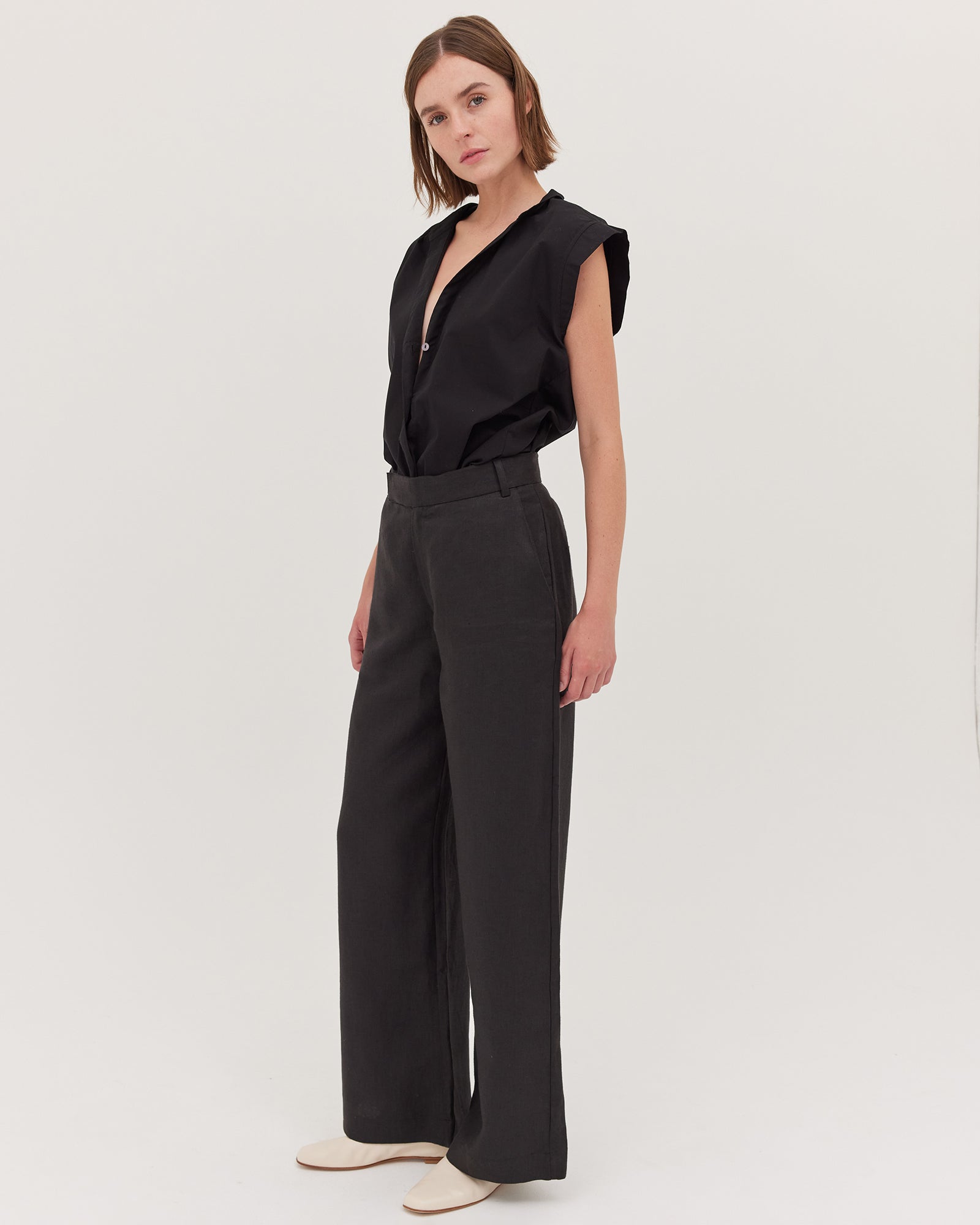 The Flat Fronted Tailored Pant | Black - Cloth & Co - stride