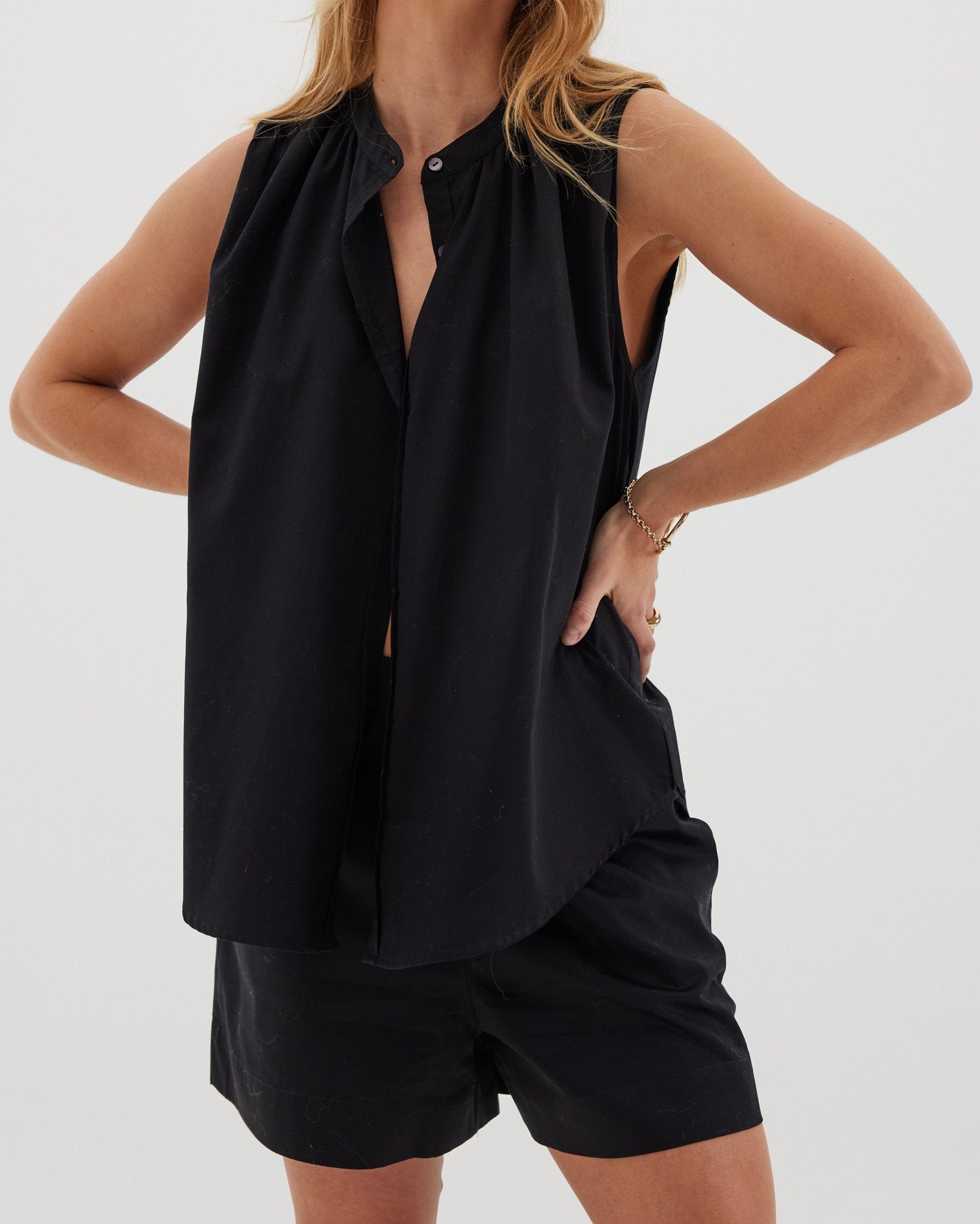 The Giza Sleeveless Shirt | Black - Cloth & Co - stride