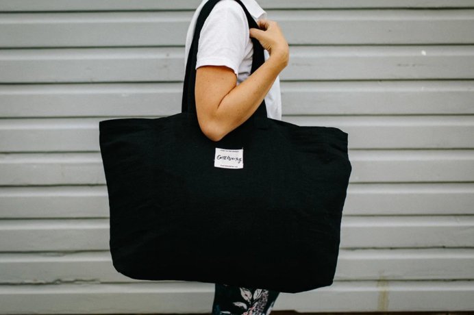 The Hauler Bag | Eco - Friendly Jute Cotton Canvas - Earth Worthy - stride