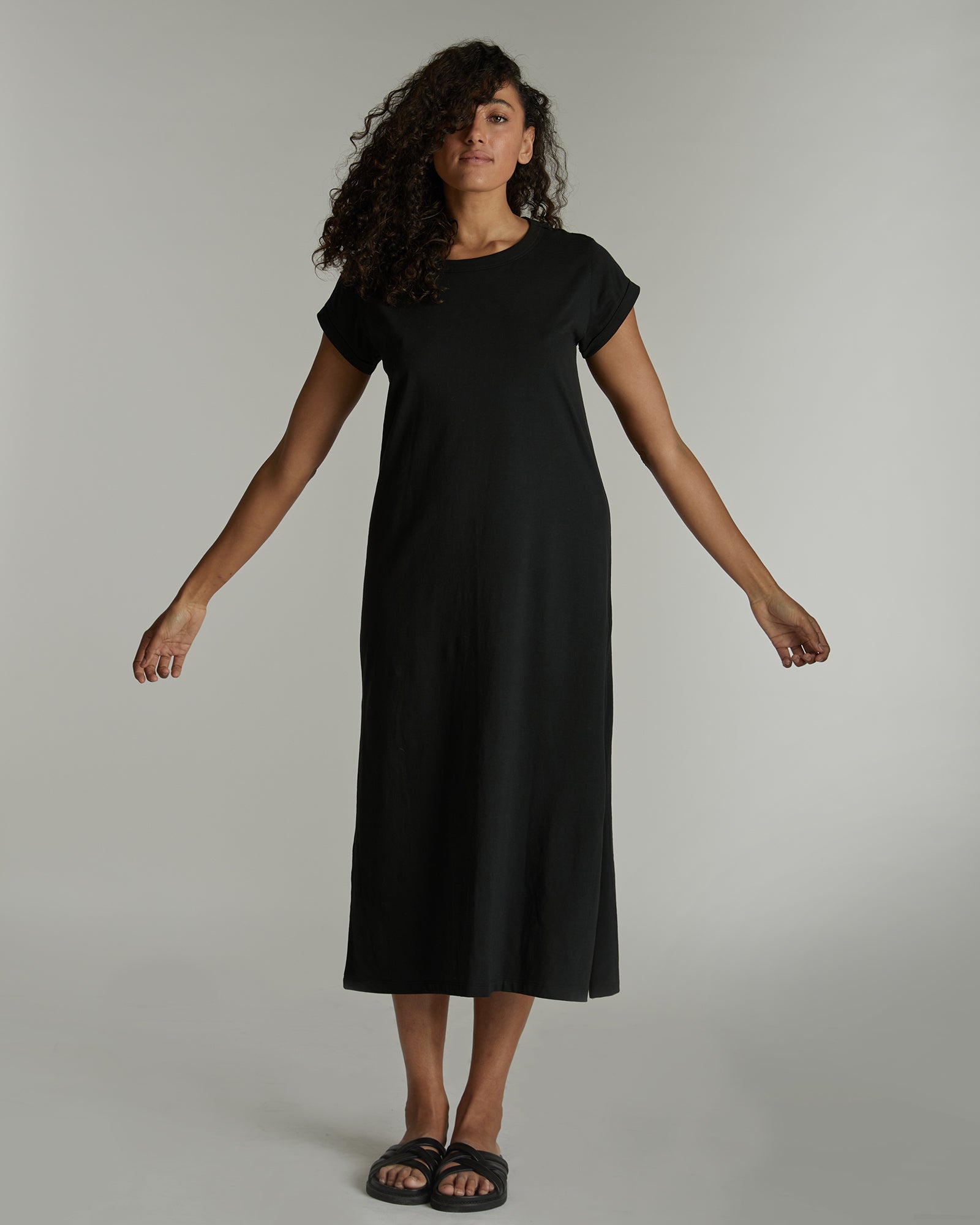 The Long Tee Dress | Vintage Black - Cloth & Co - stride