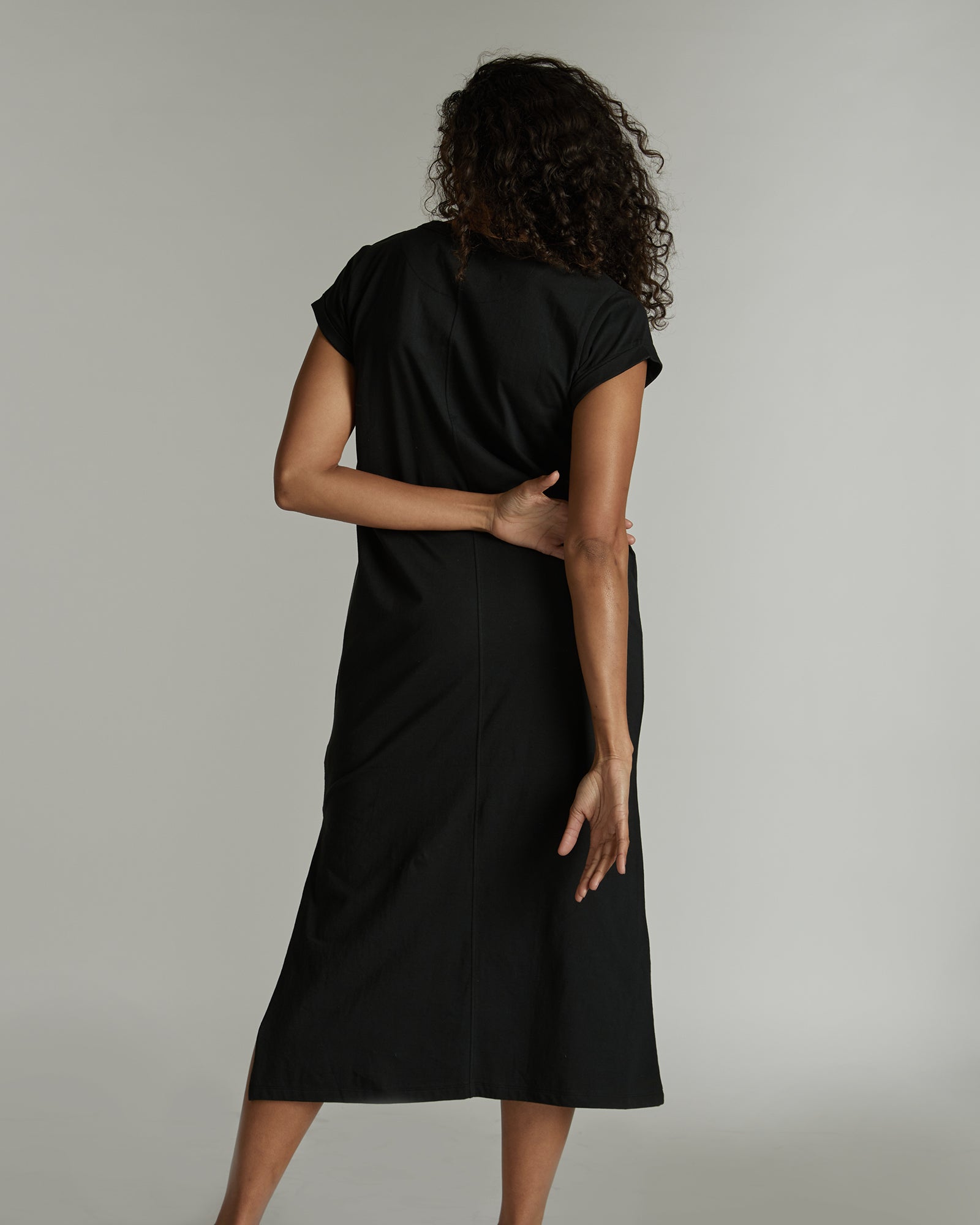 The Long Tee Dress | Vintage Black - Cloth & Co - stride