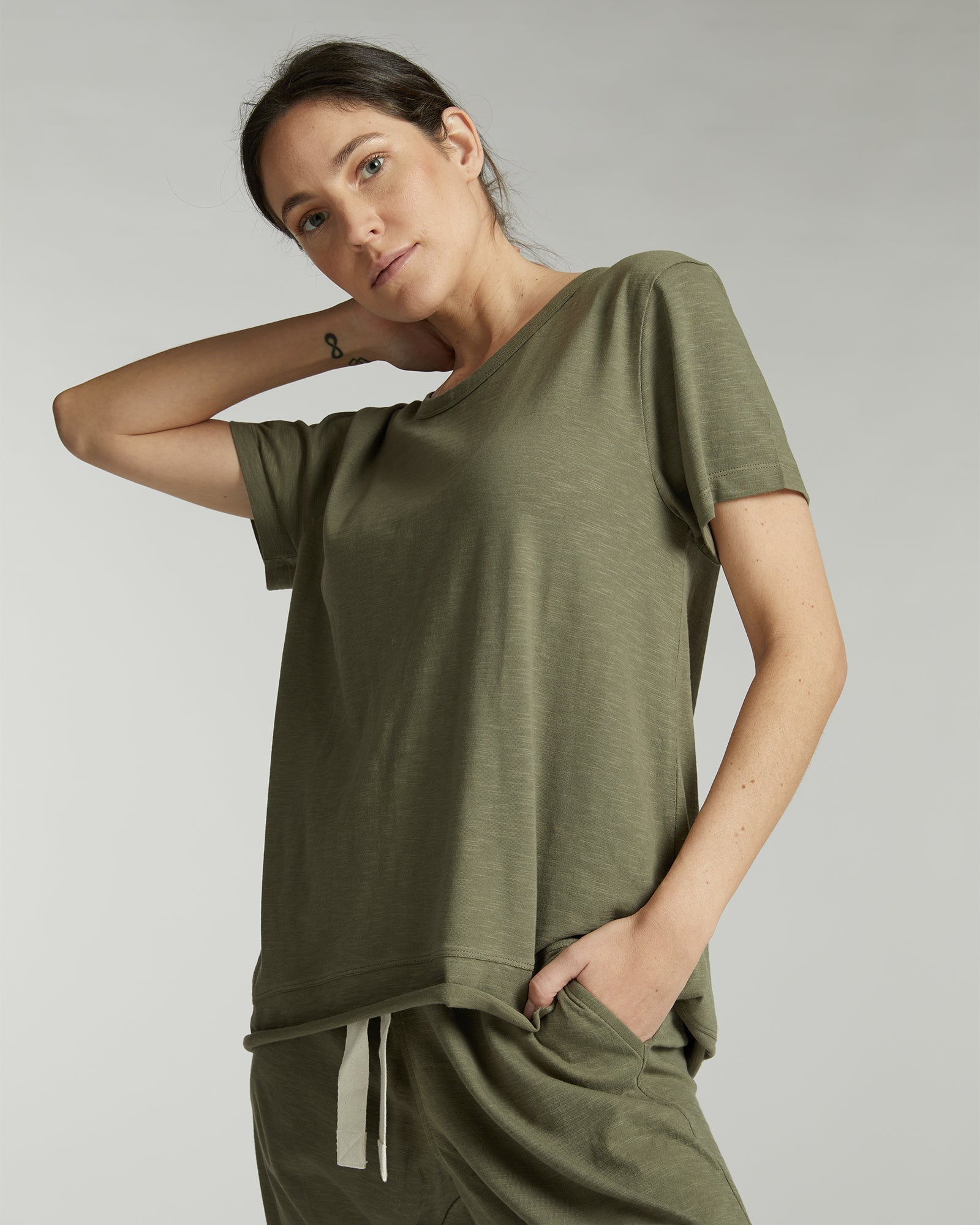 The Raw Hem Slub Tee | Moss - Cloth & Co - stride