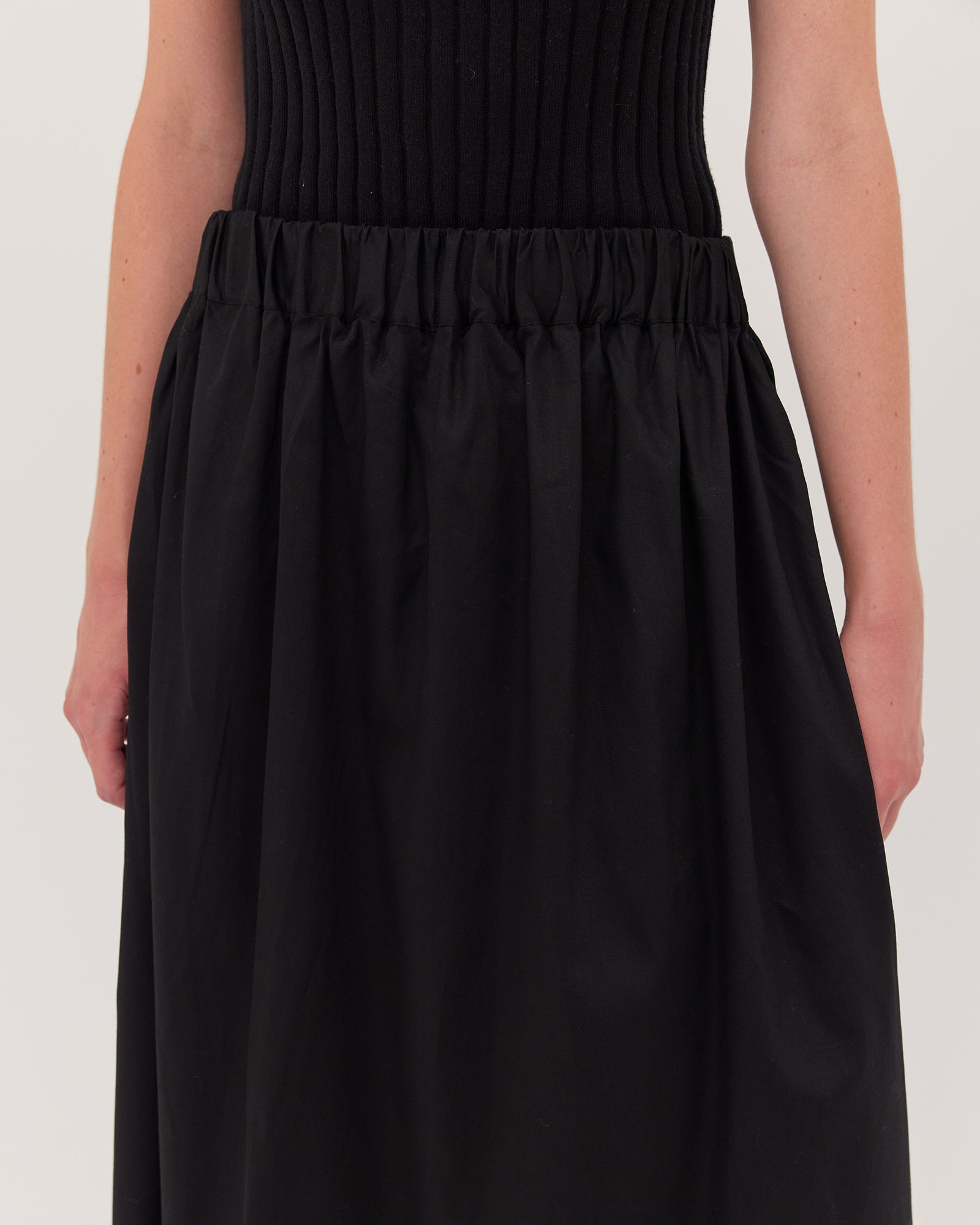 The Split Skirt | Black - Cloth & Co - stride