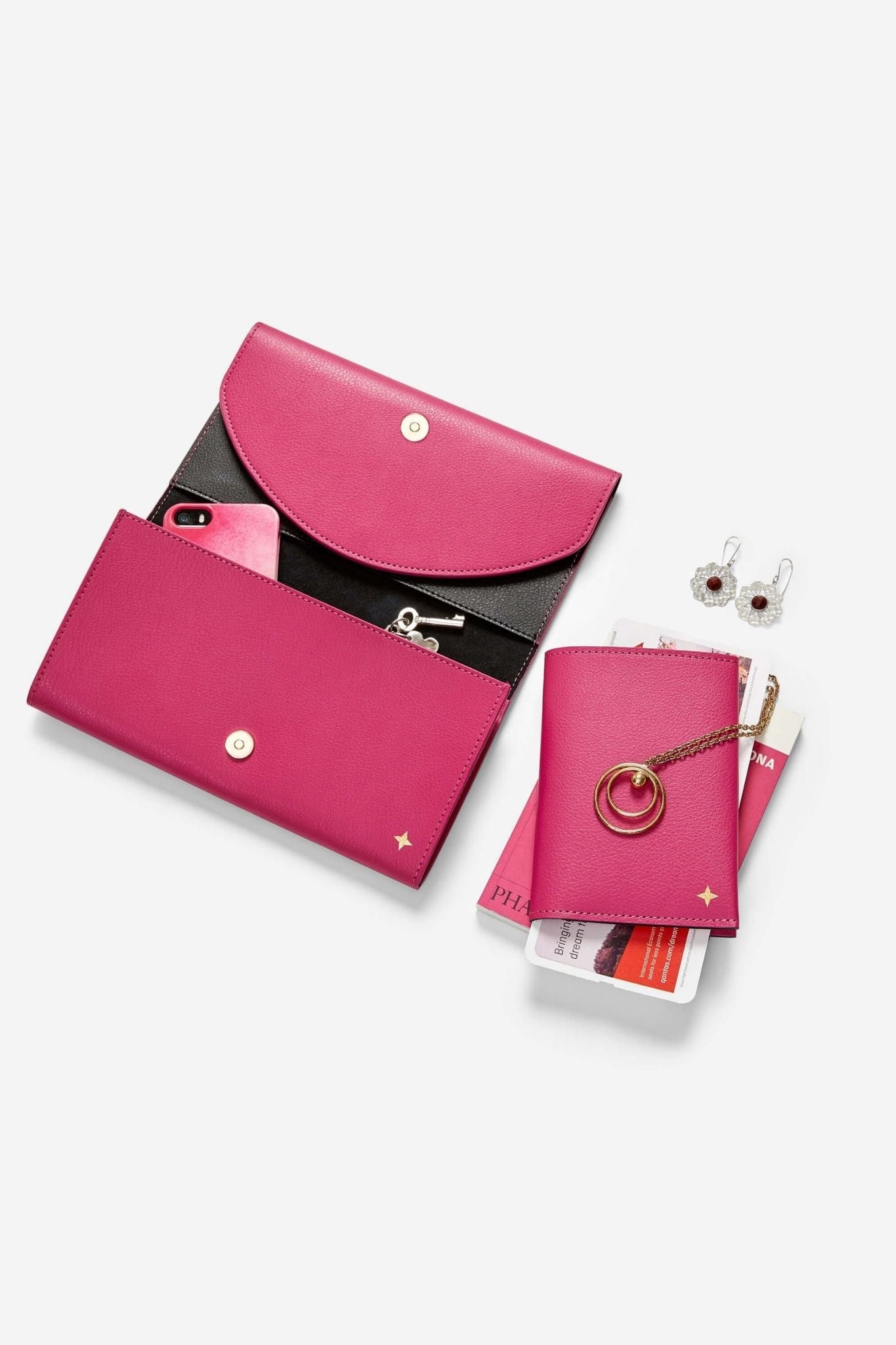 Travel Wallet Set on Chain Pink - The Elsewhere Co - stride