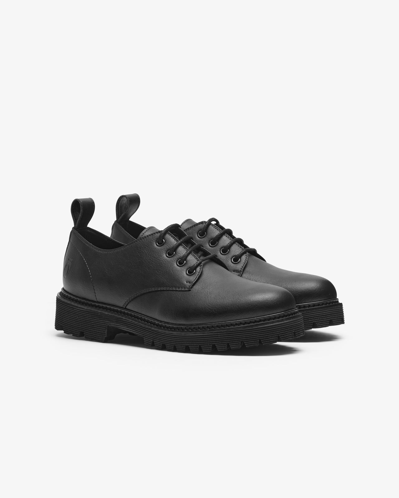 The Noskin Derby shoe in black-Noskin-stride